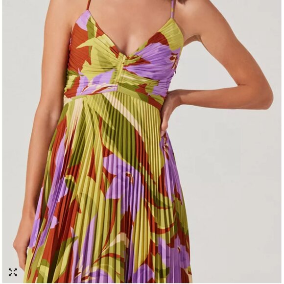 ASTR the Label Women's Blythe Pleated Tie-Back Dress - Picture 1 of 3
